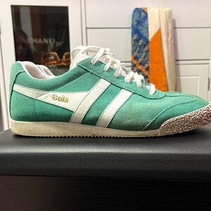 Gola jade green sz 8